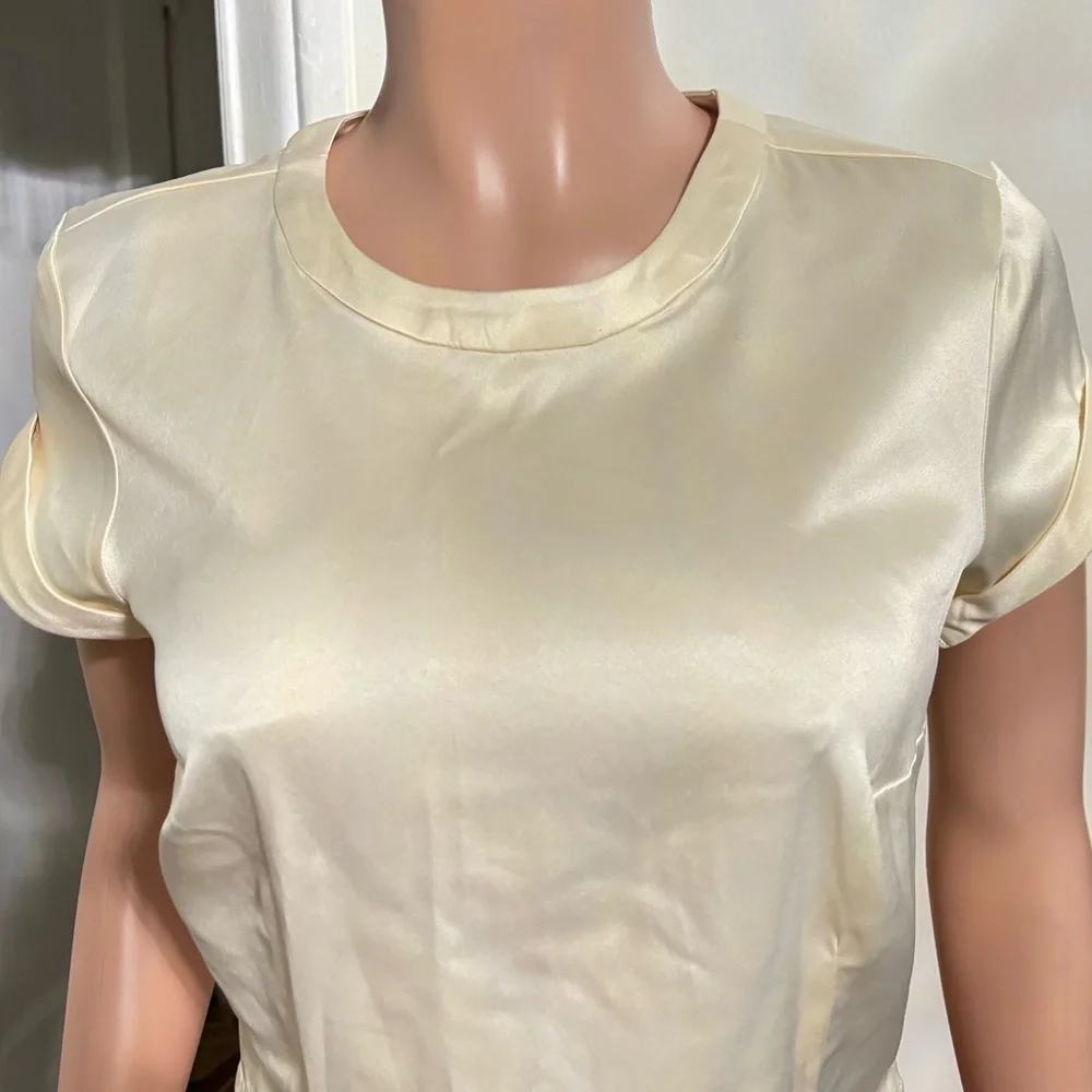 NWT By ANTHROPOLOGIE Cream Satin Baby Tee Blouse - Picture 7 of 16